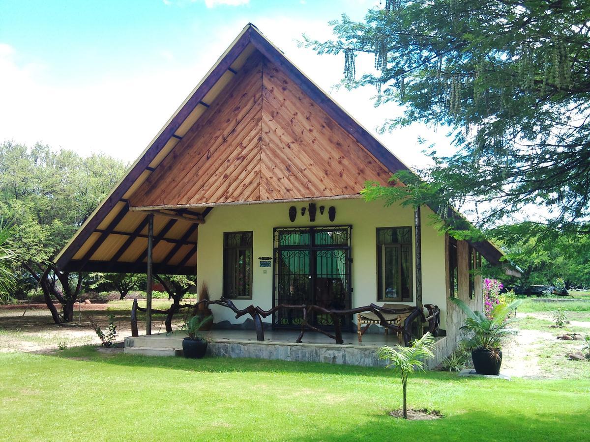 Serenity On The Lake Hotel Kalemera Room photo