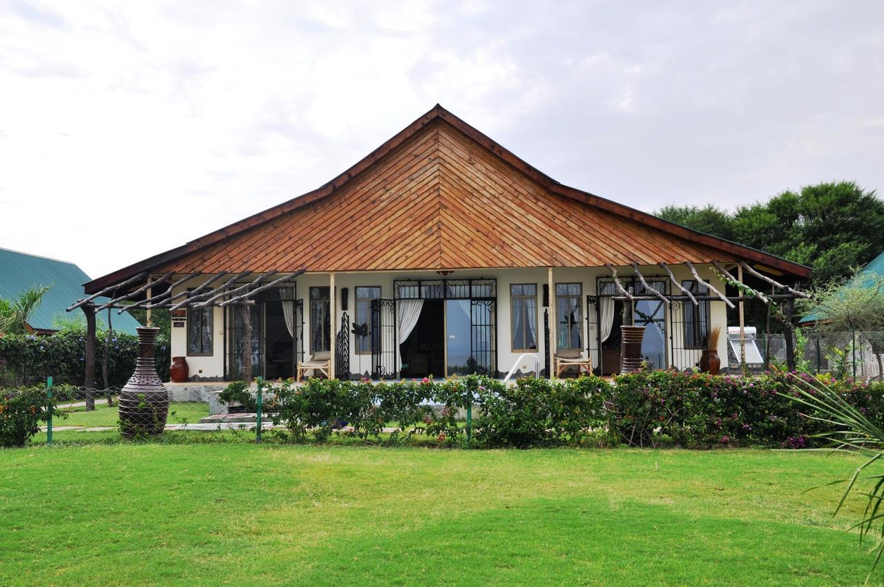 Serenity On The Lake Hotel Kalemera Room photo