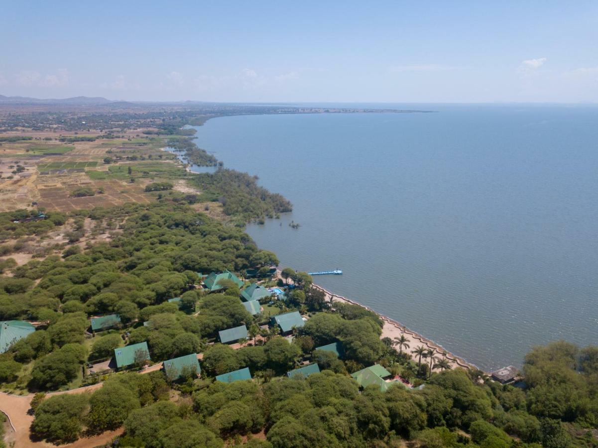 Serenity On The Lake Hotel Kalemera Exterior photo